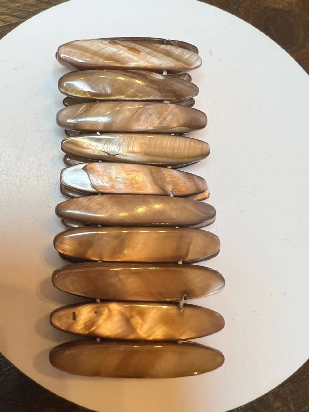 Neutral Brown Shell Stretch Bracelet - Picture 2 of 3